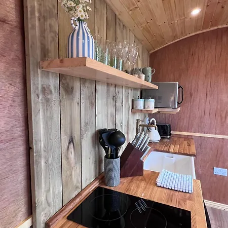Mountain View Shepherds Hut *