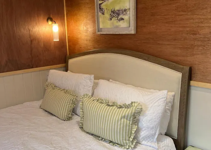 Camping Mountain View Shepherds Hut Penrith