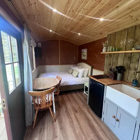 Кемпинг Mountain View Shepherds Hut Пенрит